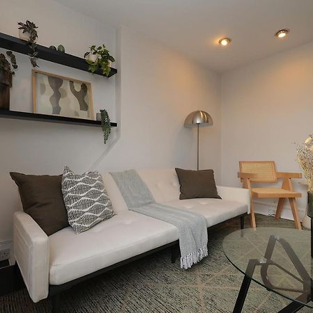 2 Bedroom Chic Apartment With Private Balcony In Notting Hill Λονδίνο Εξωτερικό φωτογραφία