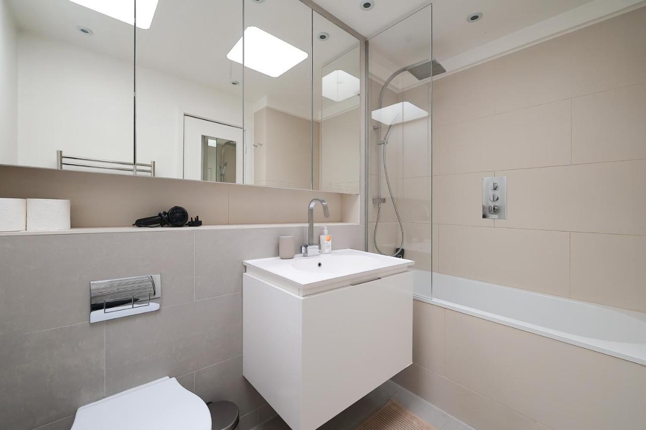 2 Bedroom Chic Apartment With Private Balcony In Notting Hill Λονδίνο Εξωτερικό φωτογραφία